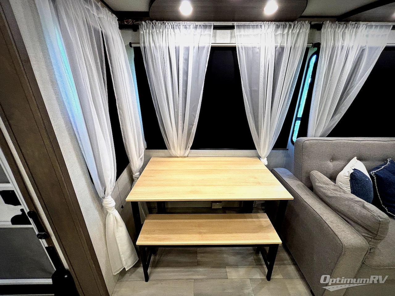 2023 Grand Design Solitude S-Class 3740BH Photo 18