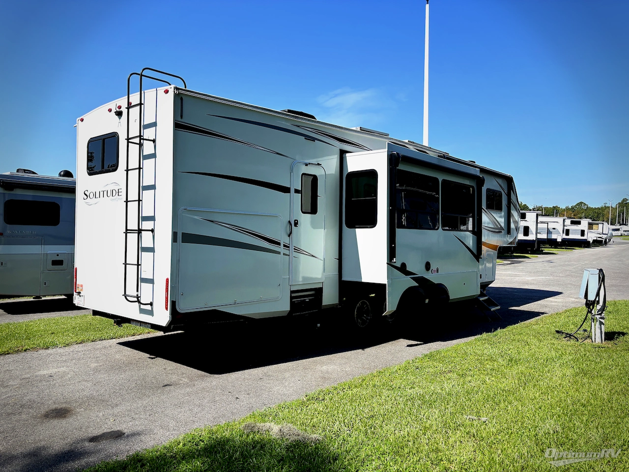 2023 Grand Design Solitude S-Class 3740BH Photo 2