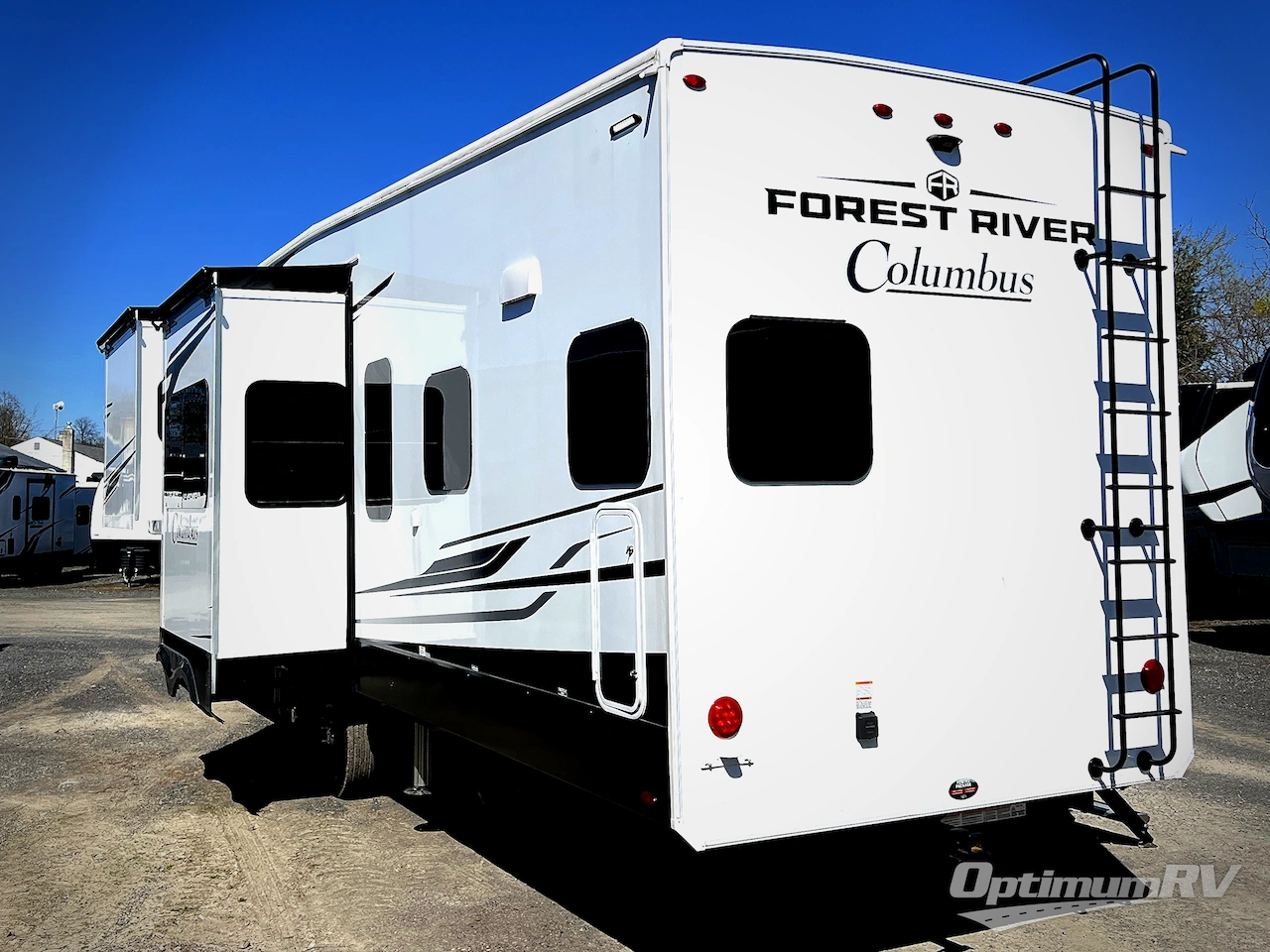 2025 Palomino Columbus 384RKH Photo 3