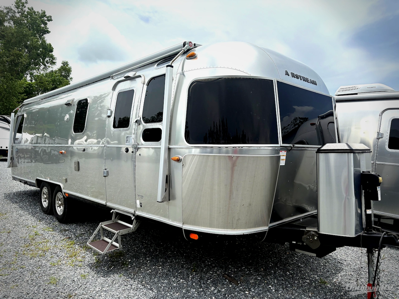 2021 Airstream Globetrotter 30RB Photo 1
