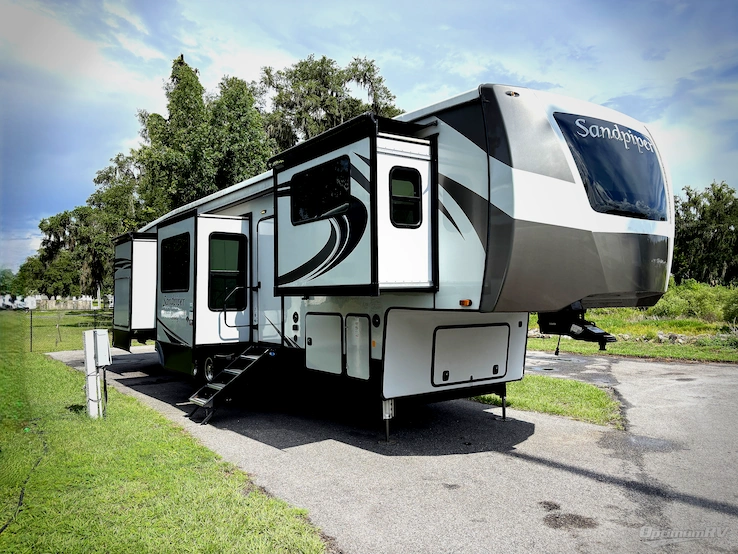2022 Forest River Sandpiper Luxury 379FLOK RV Photo 1