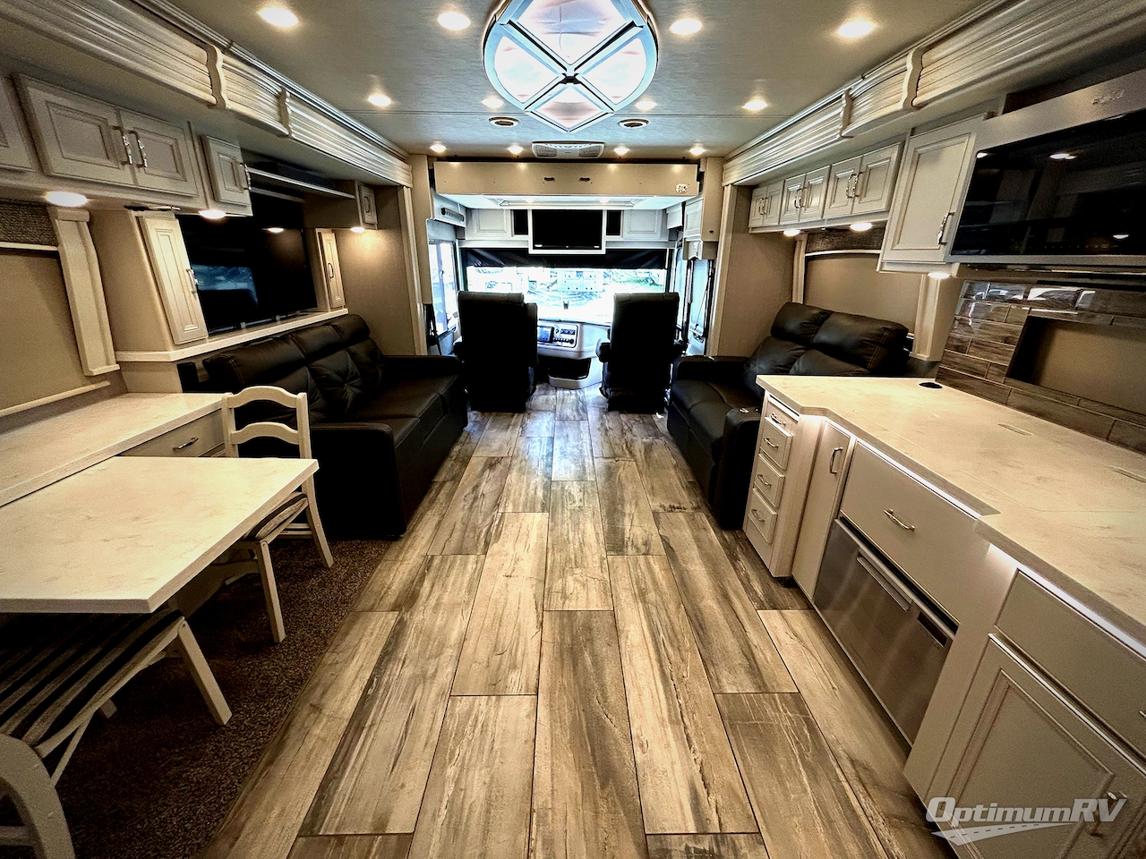 2022 Holiday Rambler Endeavor 38W Photo 5