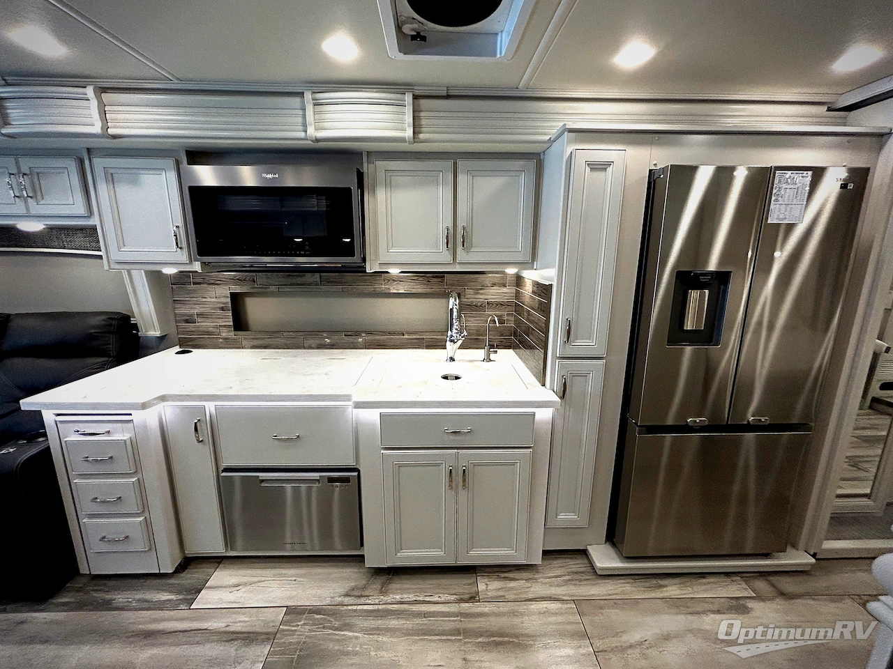 2022 Holiday Rambler Endeavor 38W Photo 6