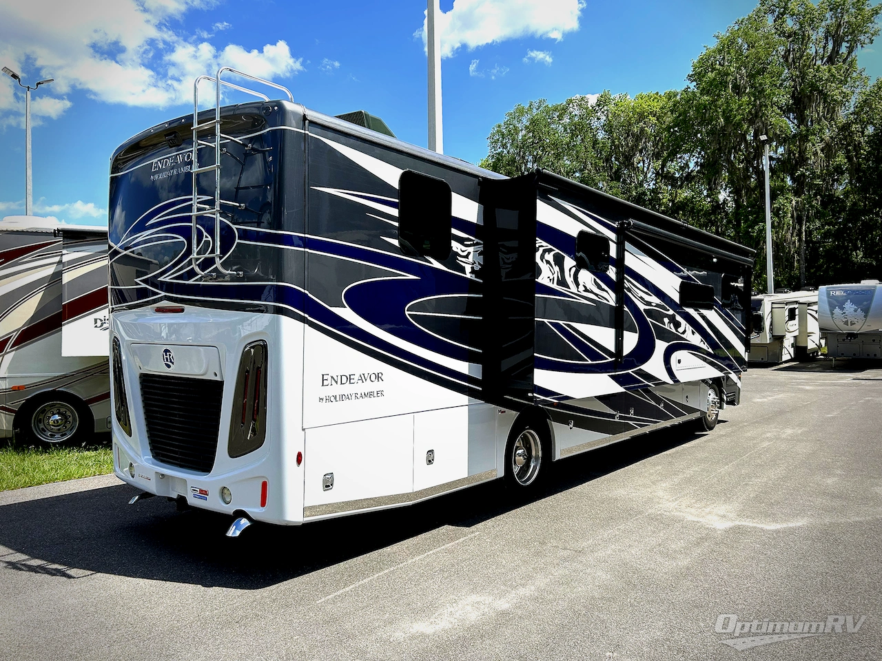 2022 Holiday Rambler Endeavor 38W Photo 2