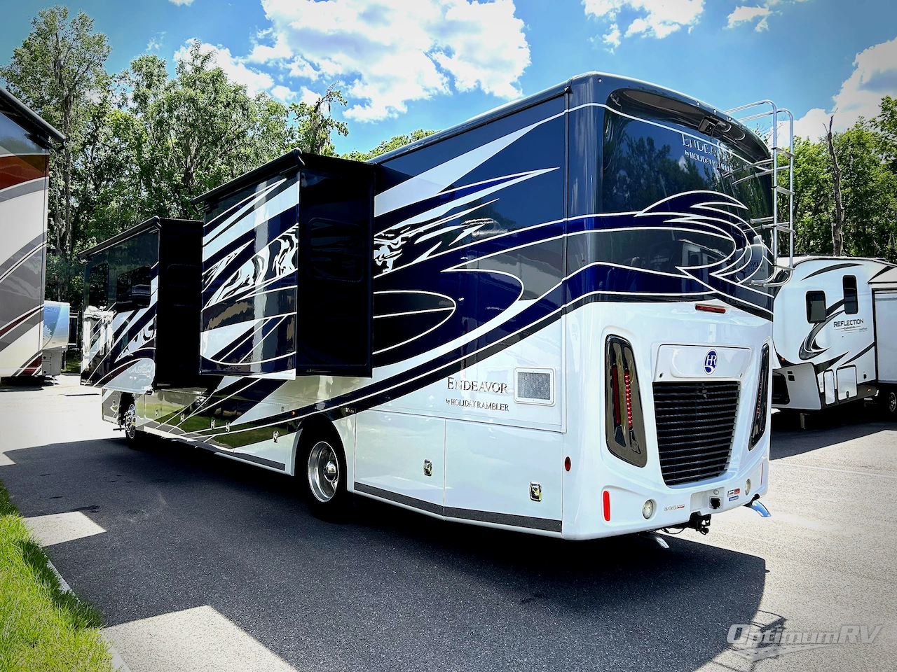 2022 Holiday Rambler Endeavor 38W Photo 3
