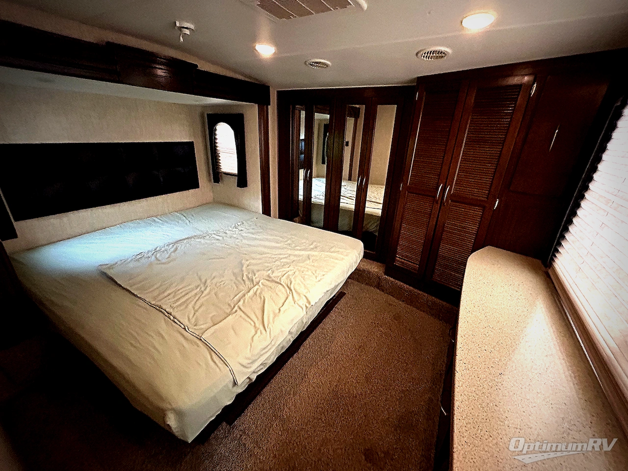 2016 Heartland Cyclone 4200 Photo 8