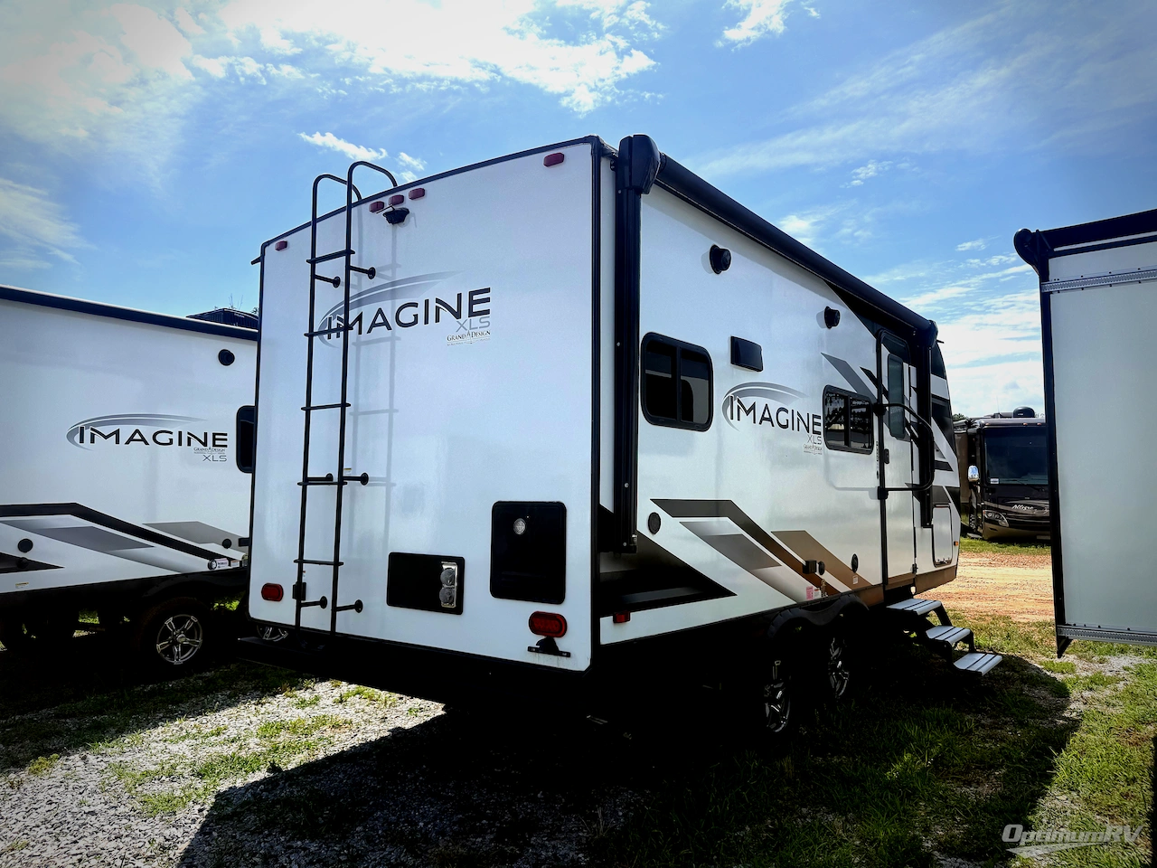 2023 Grand Design Imagine XLS 17MKE Photo 2