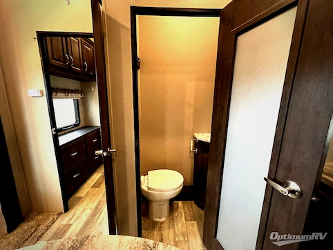 2020 Coachmen Brookstone 344FL RV Photo 3