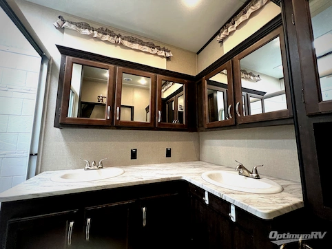 2020 Coachmen Brookstone 344FL RV Photo 4