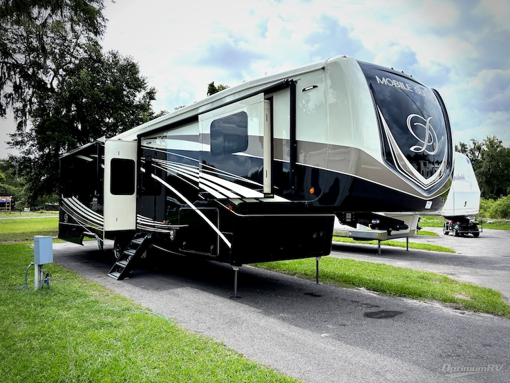 2022 DRV Luxury Suites Mobile Suites 40KSSB4 RV Photo 1