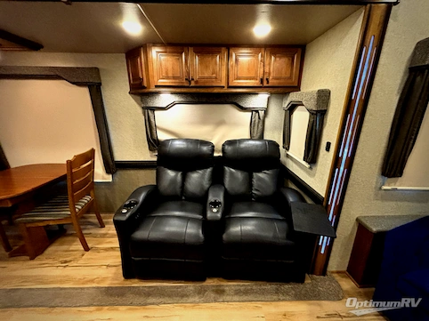 2018 Heartland Big Country 3950FB RV Photo 4