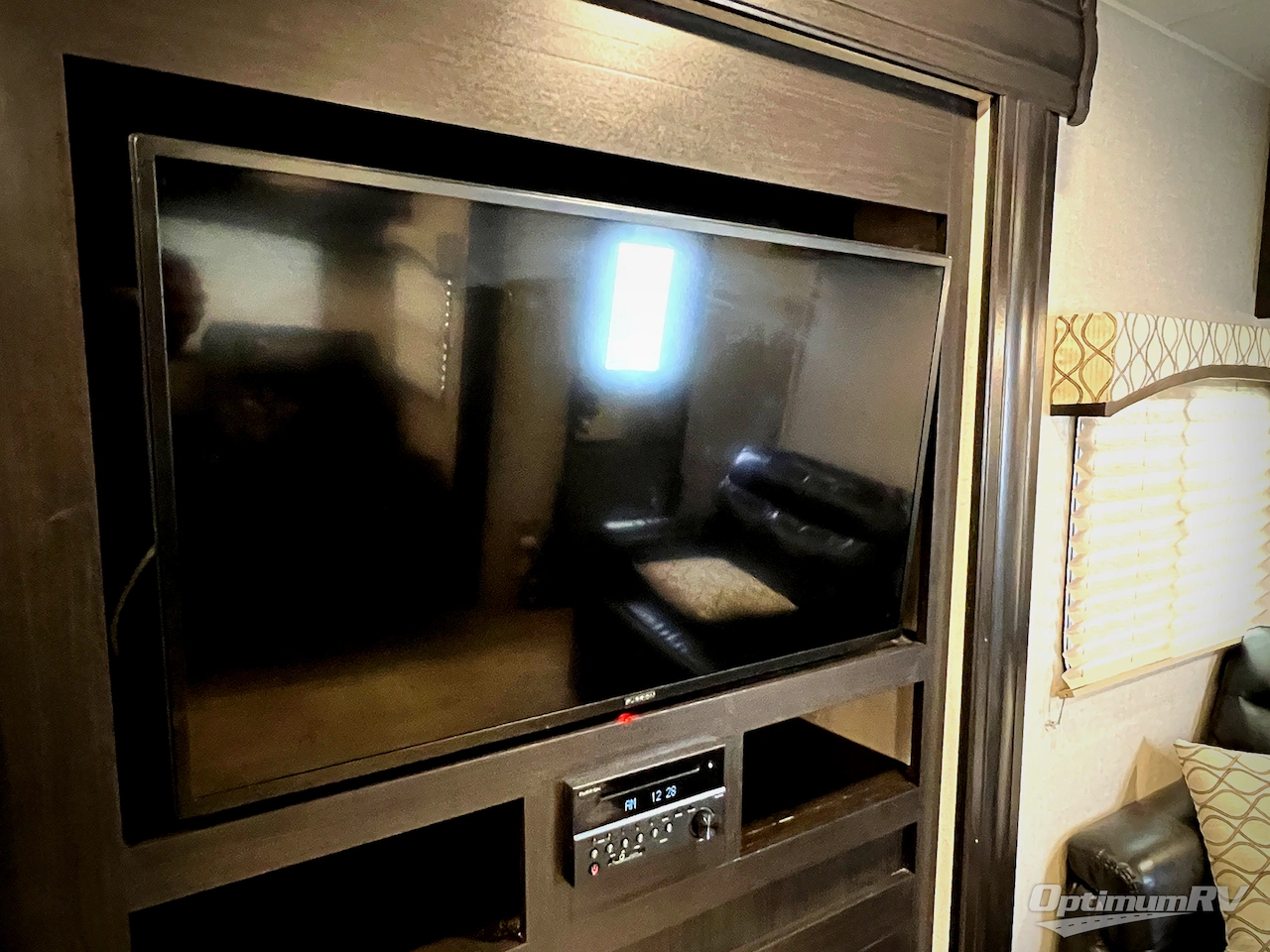 2018 Venture SportTrek 312VRK Photo 8