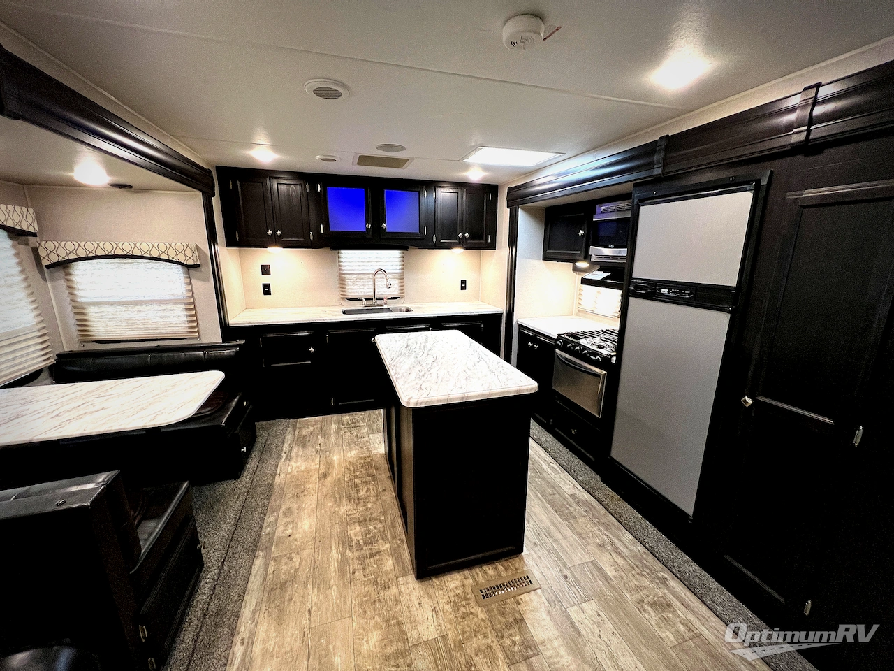 2018 Venture SportTrek 312VRK Photo 17