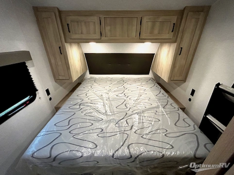 2025 East To West Della Terra 312BH RV Photo 2