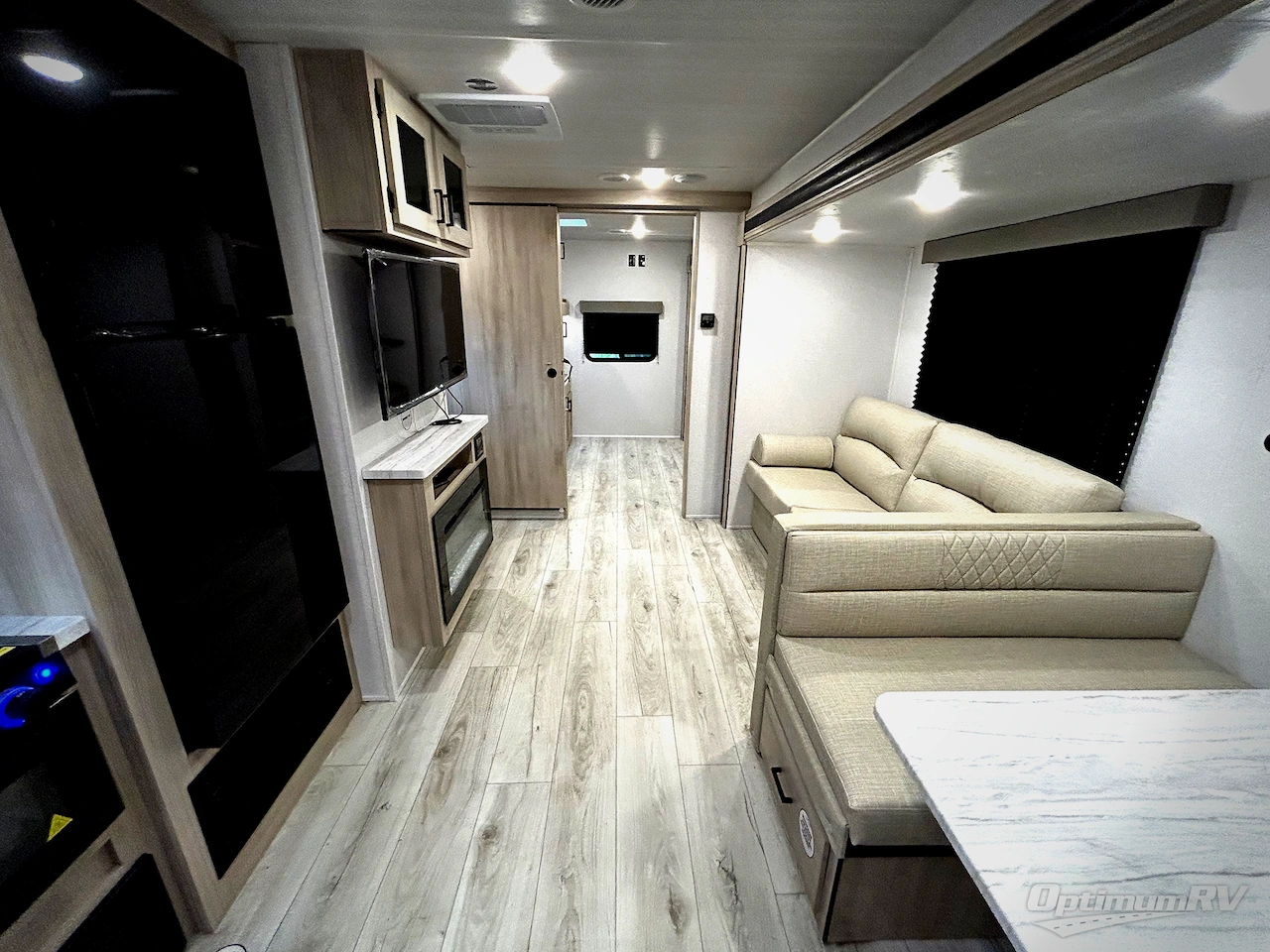 2025 East To West Della Terra 312BH Photo 3