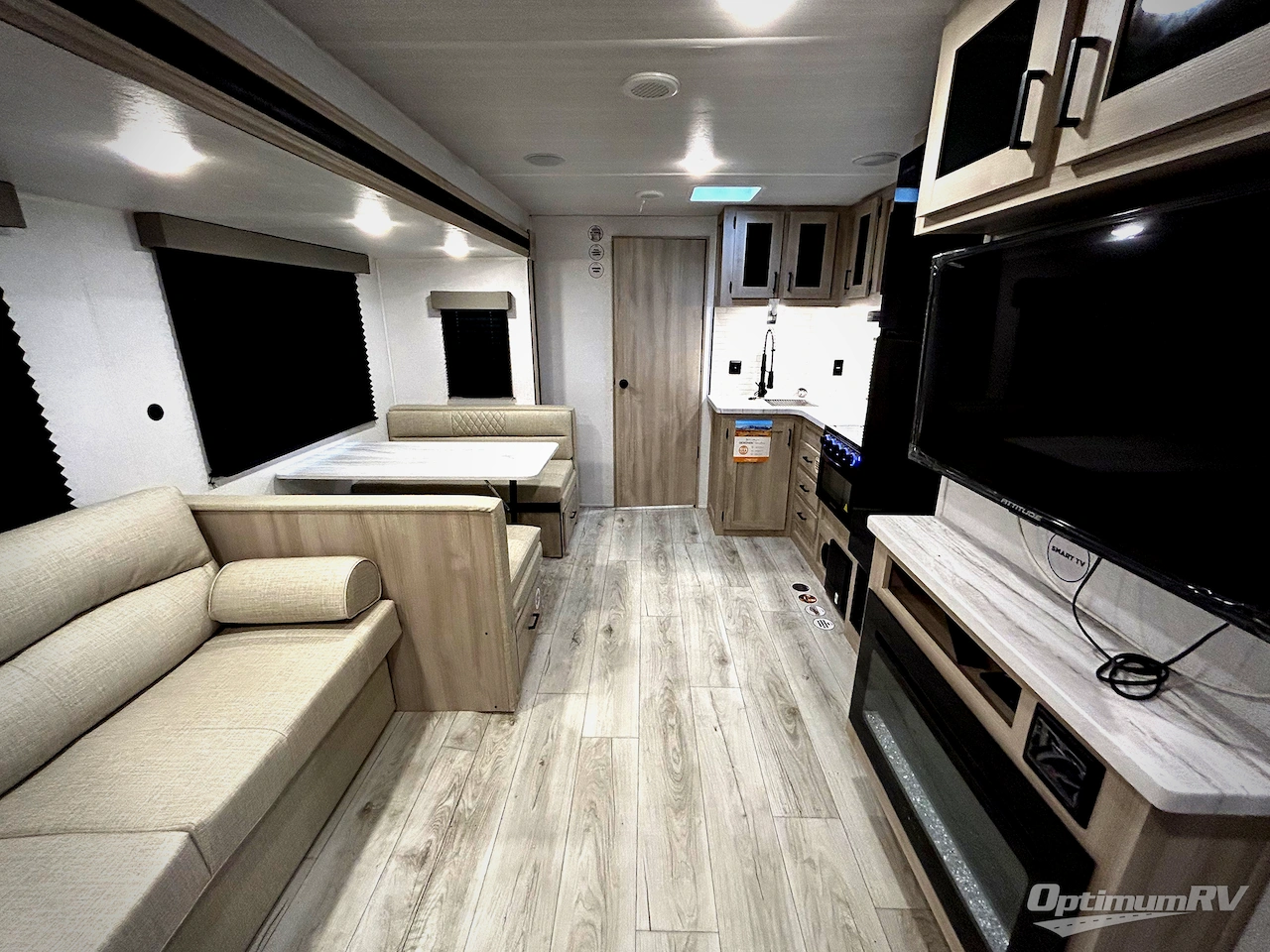 2025 East To West Della Terra 312BH Photo 4