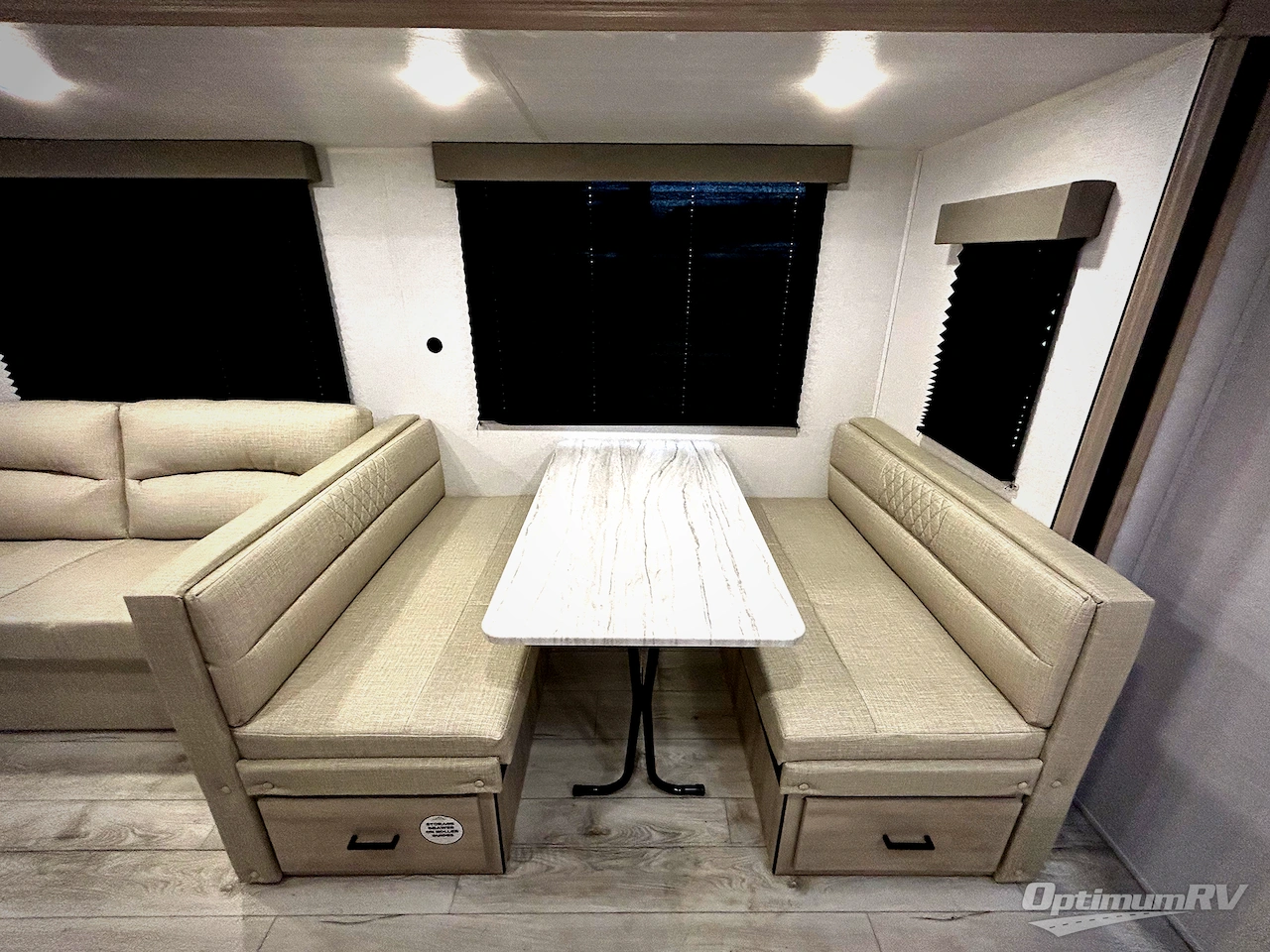 2025 East To West Della Terra 312BH Photo 11