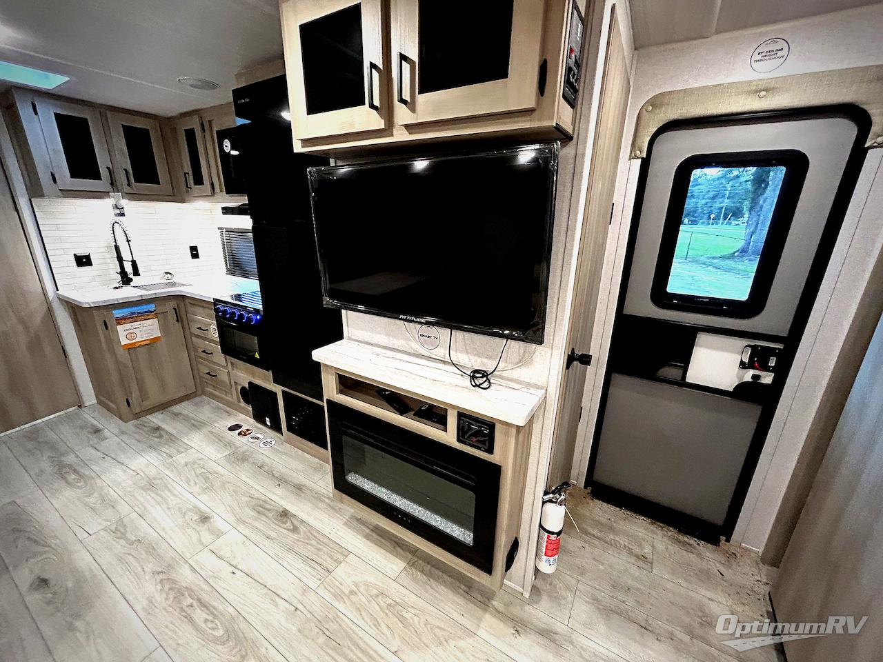 2025 East To West Della Terra 312BH Photo 13