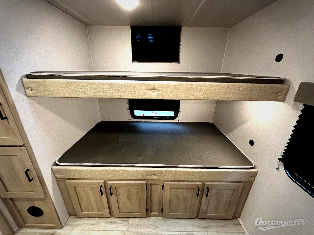 2025 East To West Della Terra 312BH Photo 15