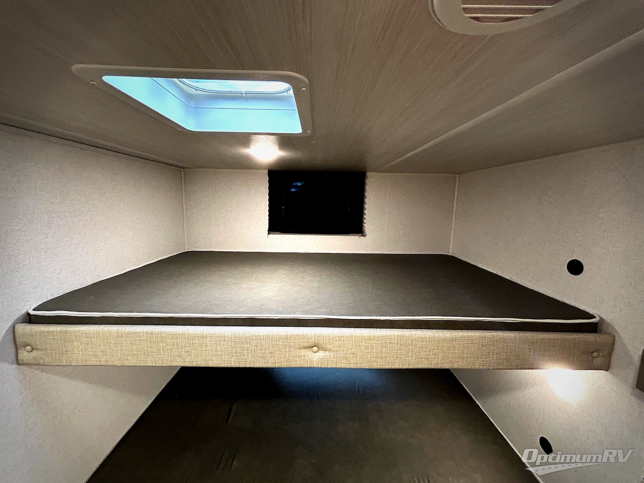 2025 East To West Della Terra 312BH Photo 16