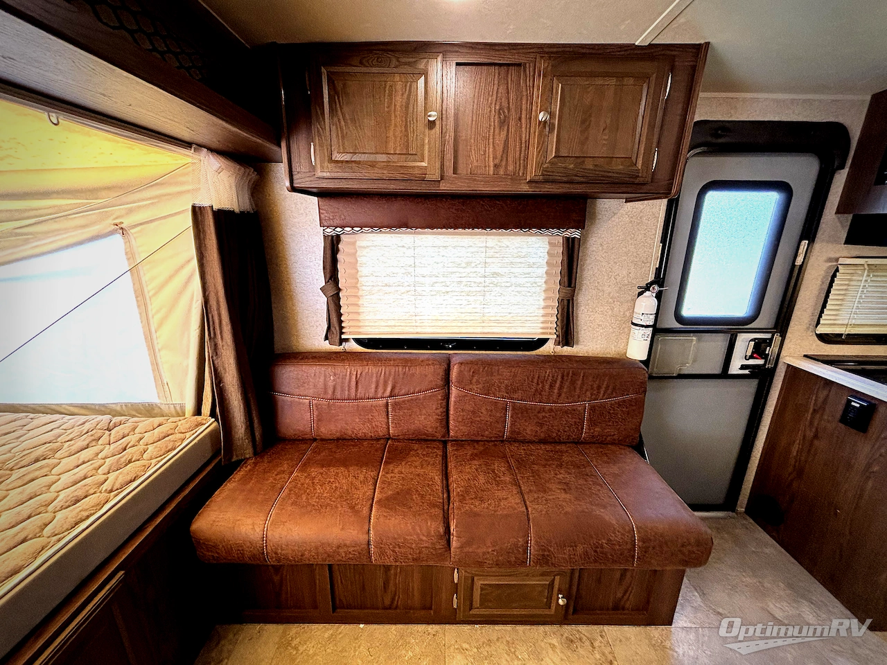 2018 Forest River Rockwood Roo 233S Photo 8