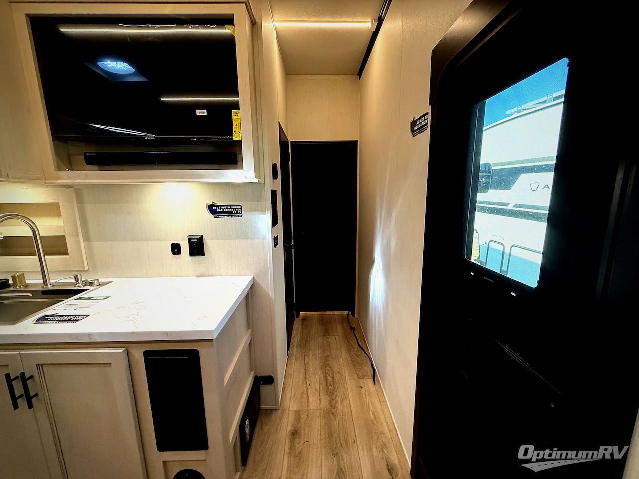 2026 Forest River Vengeance Rogue Armored 26L140 Photo 17