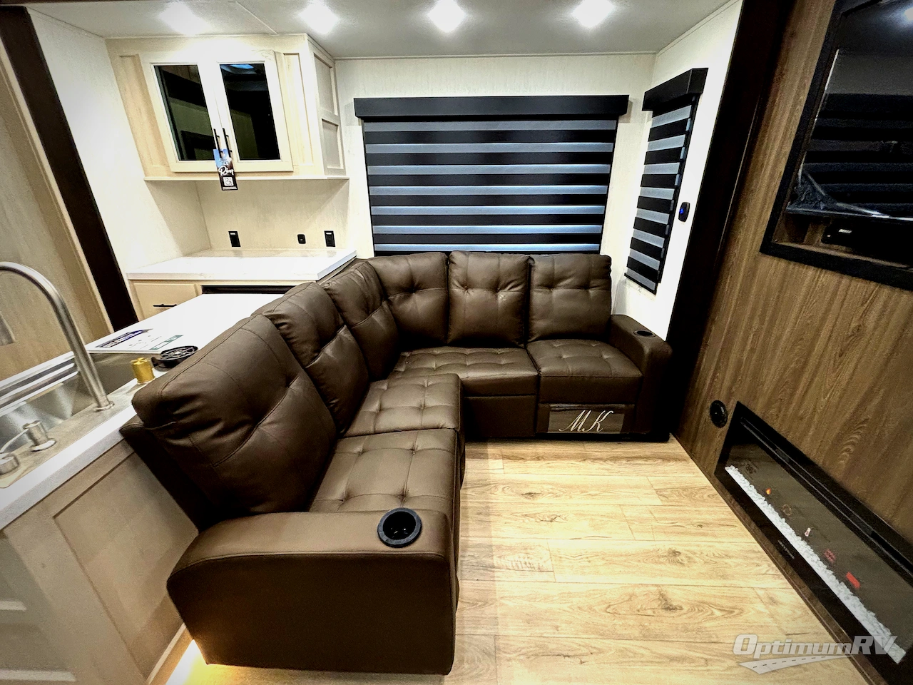 2026 Forest River Vengeance Rogue Armored 391T145 Photo 15