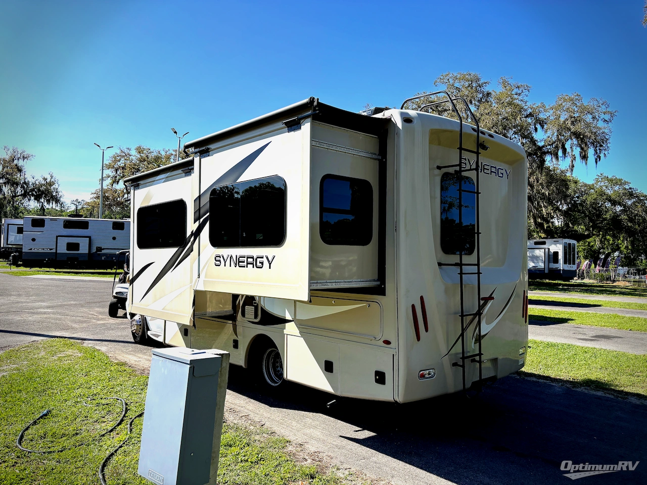 2018 Thor Synergy SD24 Photo 3