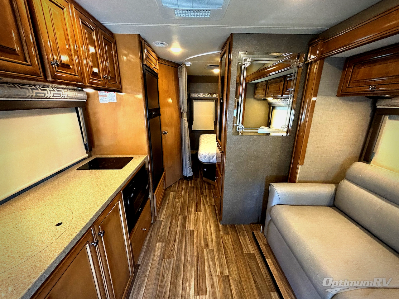 2018 Thor Synergy SD24 Photo 4