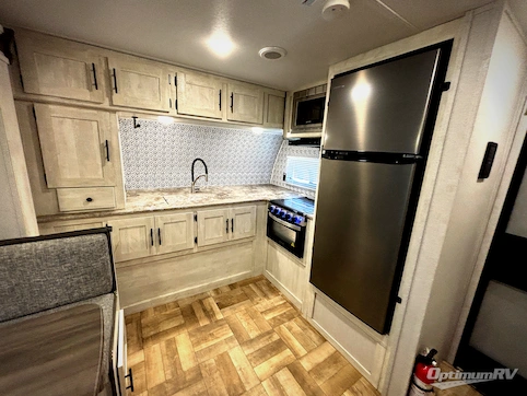 2023 Shasta Shasta 25FK RV Photo 2