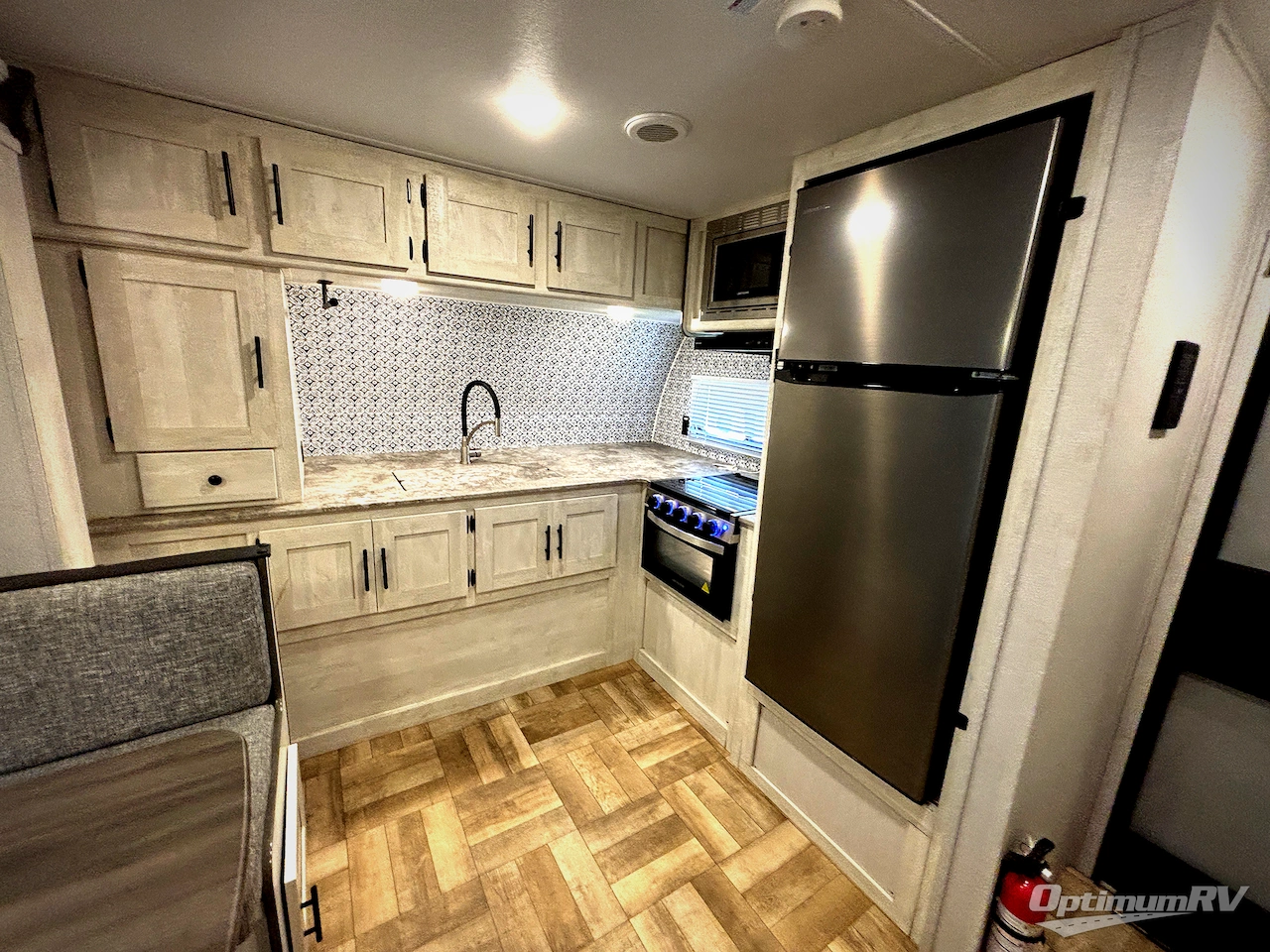 2023 Shasta Shasta 25FK Photo 6