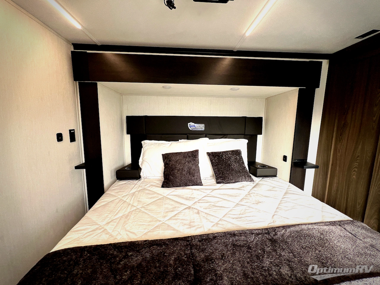 2026 Forest River Vengeance Rogue Armored 4015 Photo 21