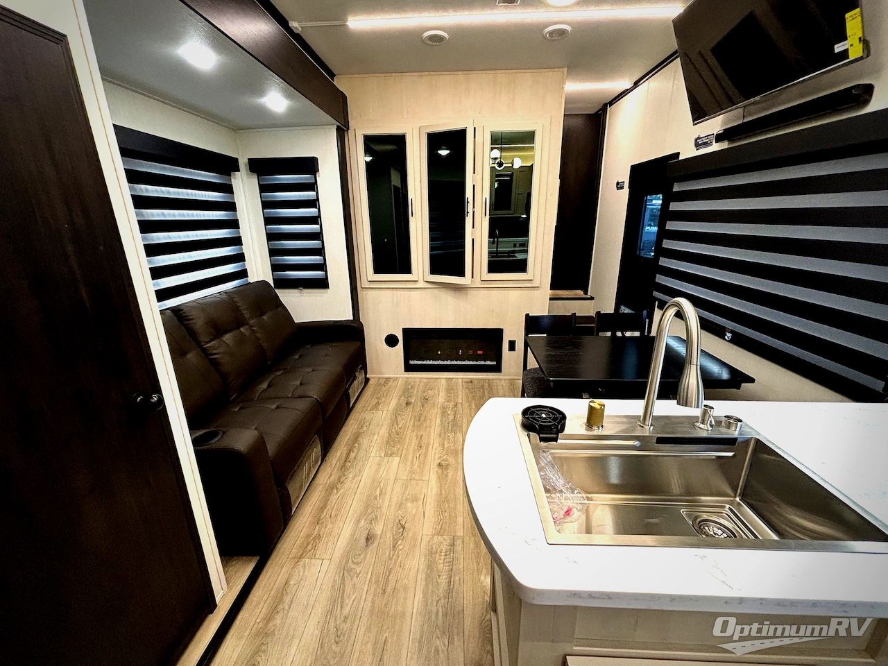 2026 Forest River Vengeance Rogue Armored 4015 Photo 5