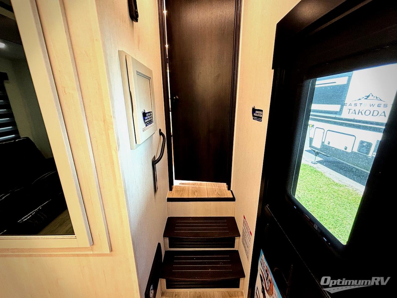 2026 Forest River Cherokee Rogue Armored 4015 Photo 7