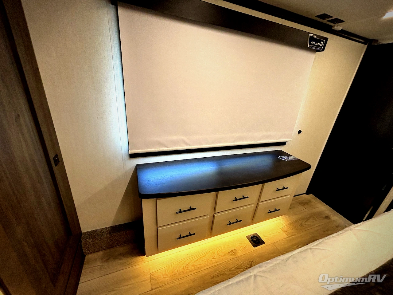 2026 Forest River Cherokee Rogue Armored 4015 Photo 11