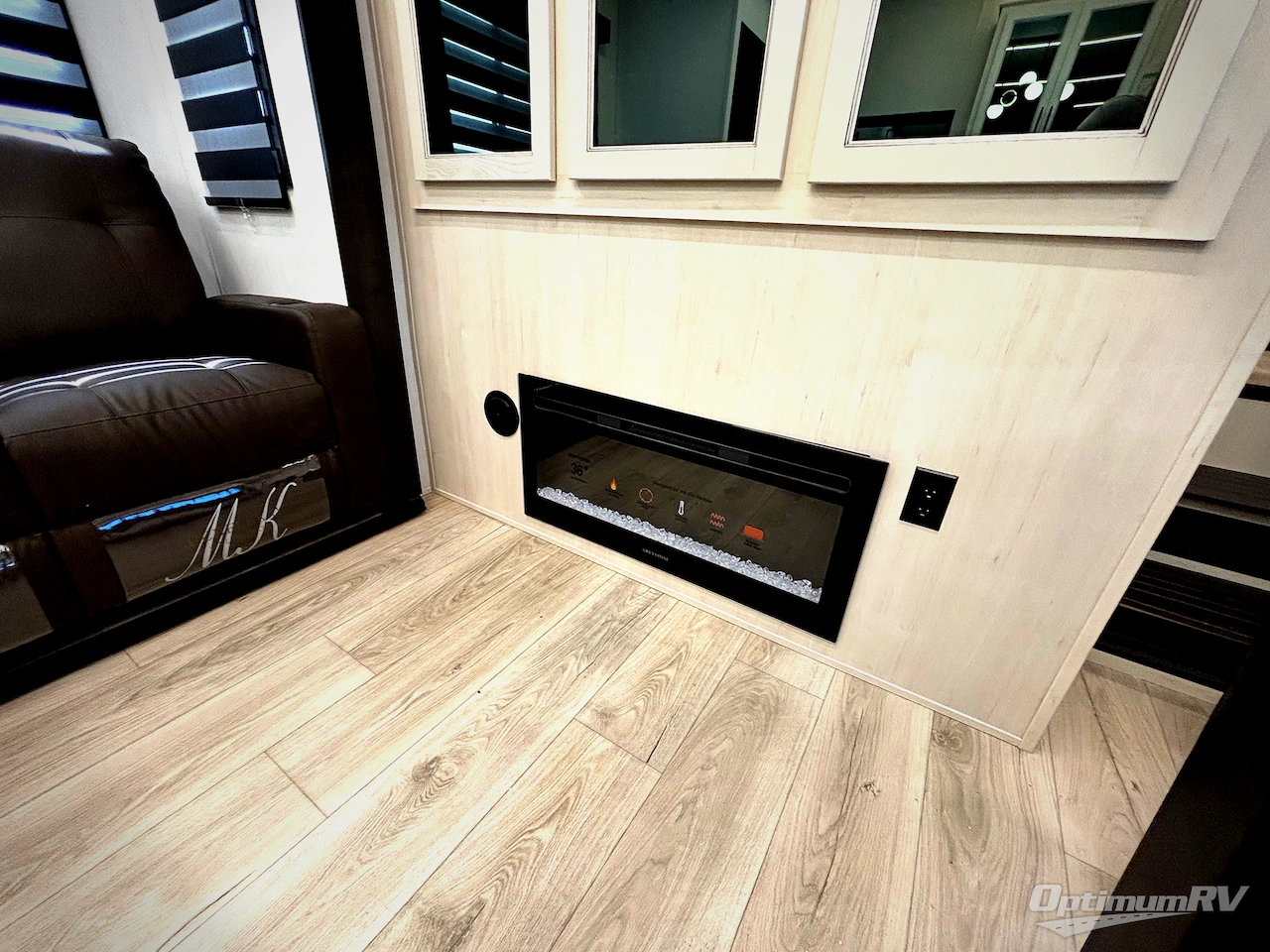 2026 Forest River Cherokee Rogue Armored 4015 Photo 16