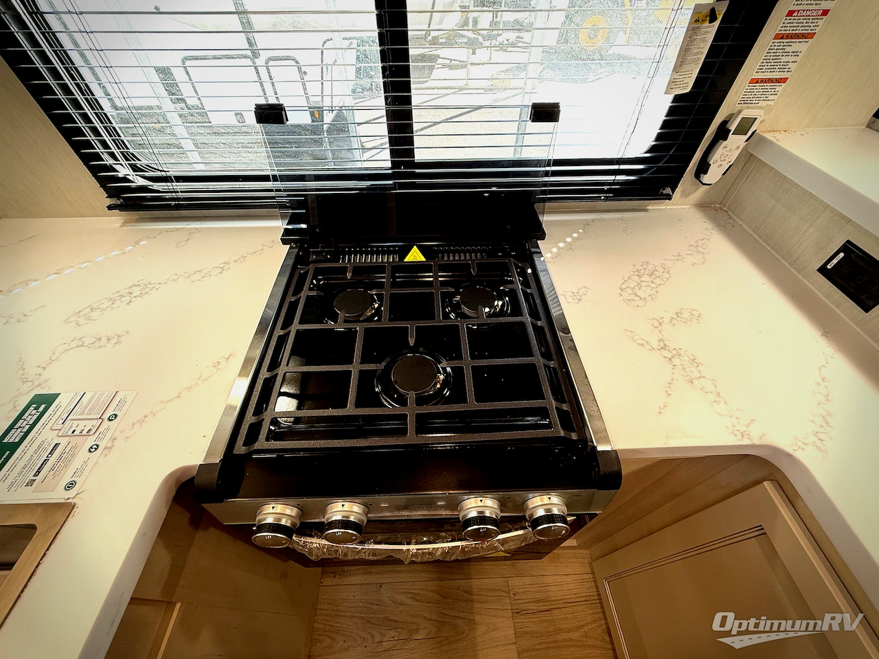 2026 Forest River Cherokee Rogue Armored 4015 Photo 11