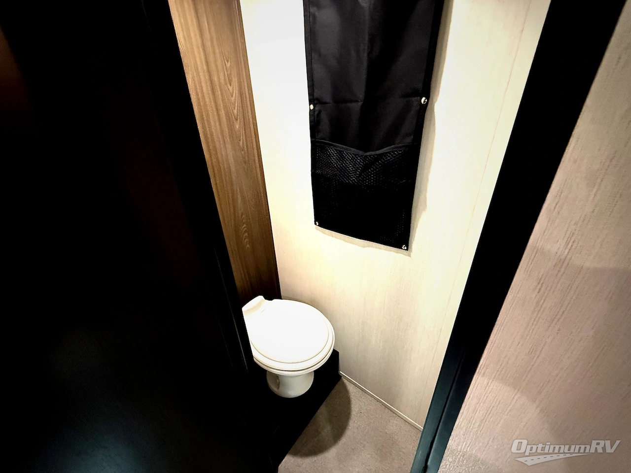 2026 Forest River Cherokee Rogue Armored 4015 Photo 18