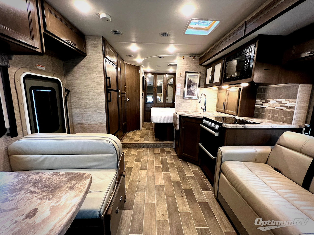 2022 Thor Chateau 27R Photo 22