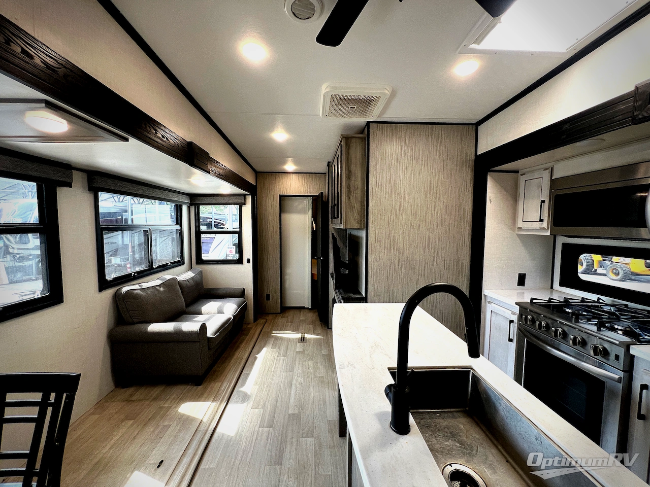 2023 KZ Durango D348BHF Photo 5