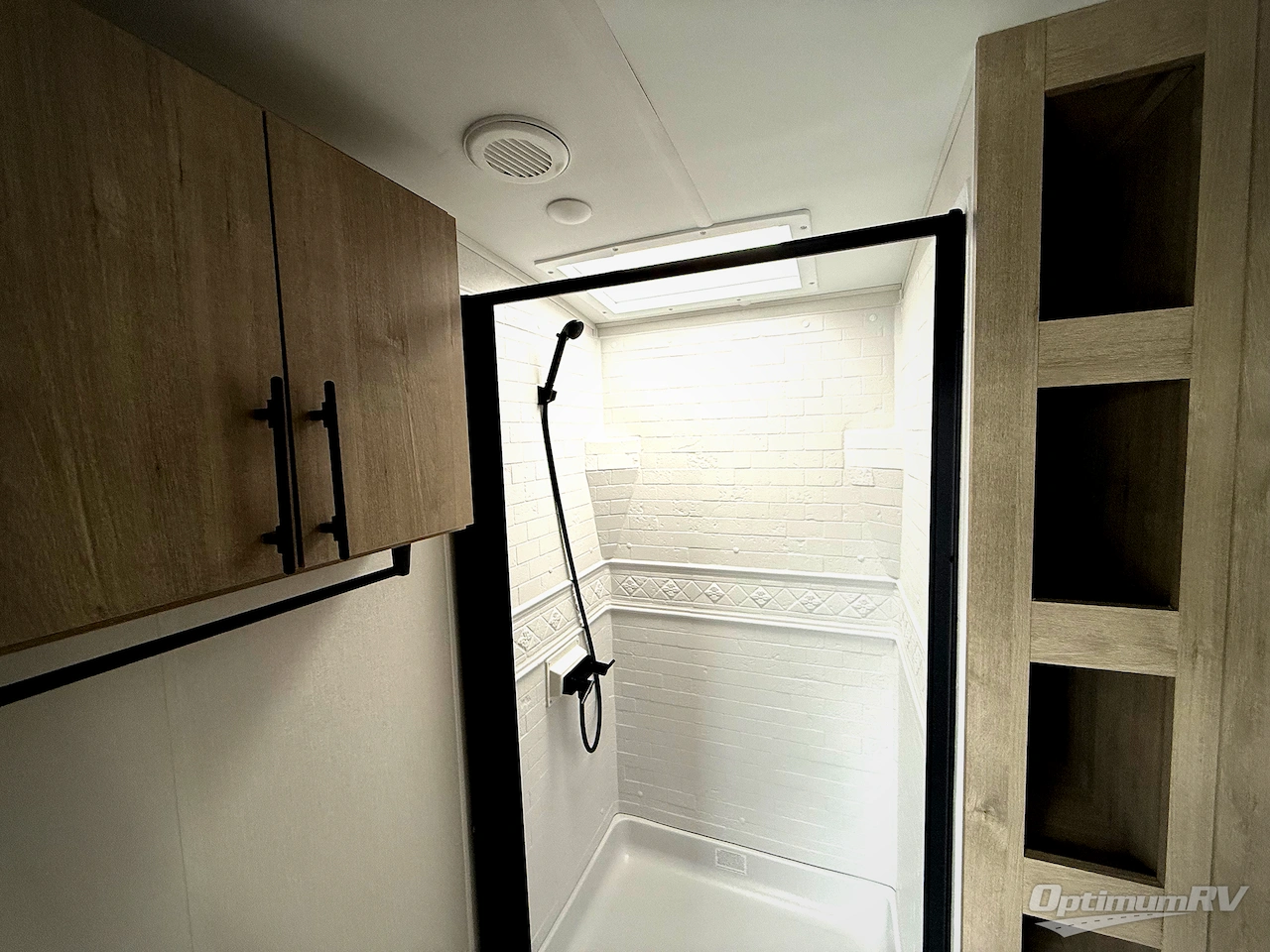 2025 Grand Design Imagine 2970RL Photo 16