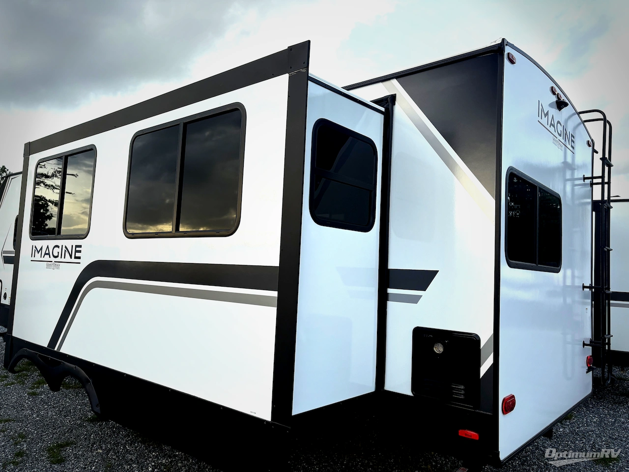 2025 Grand Design Imagine 2670MK Photo 3