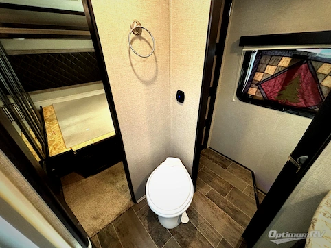 2019 Keystone Impact 341 RV Photo 3
