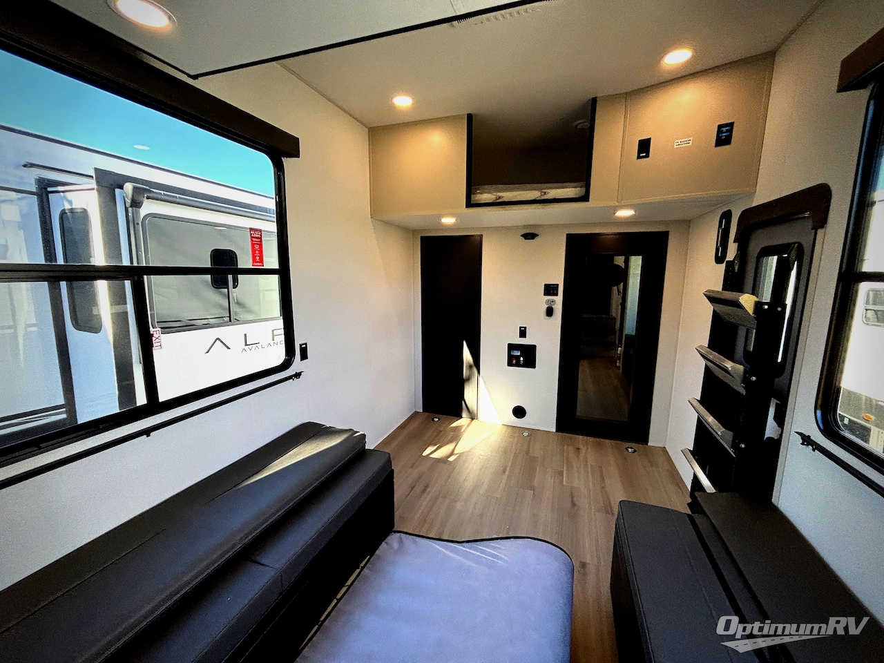 2026 Grand Design Momentum G-Class 350G Photo 13