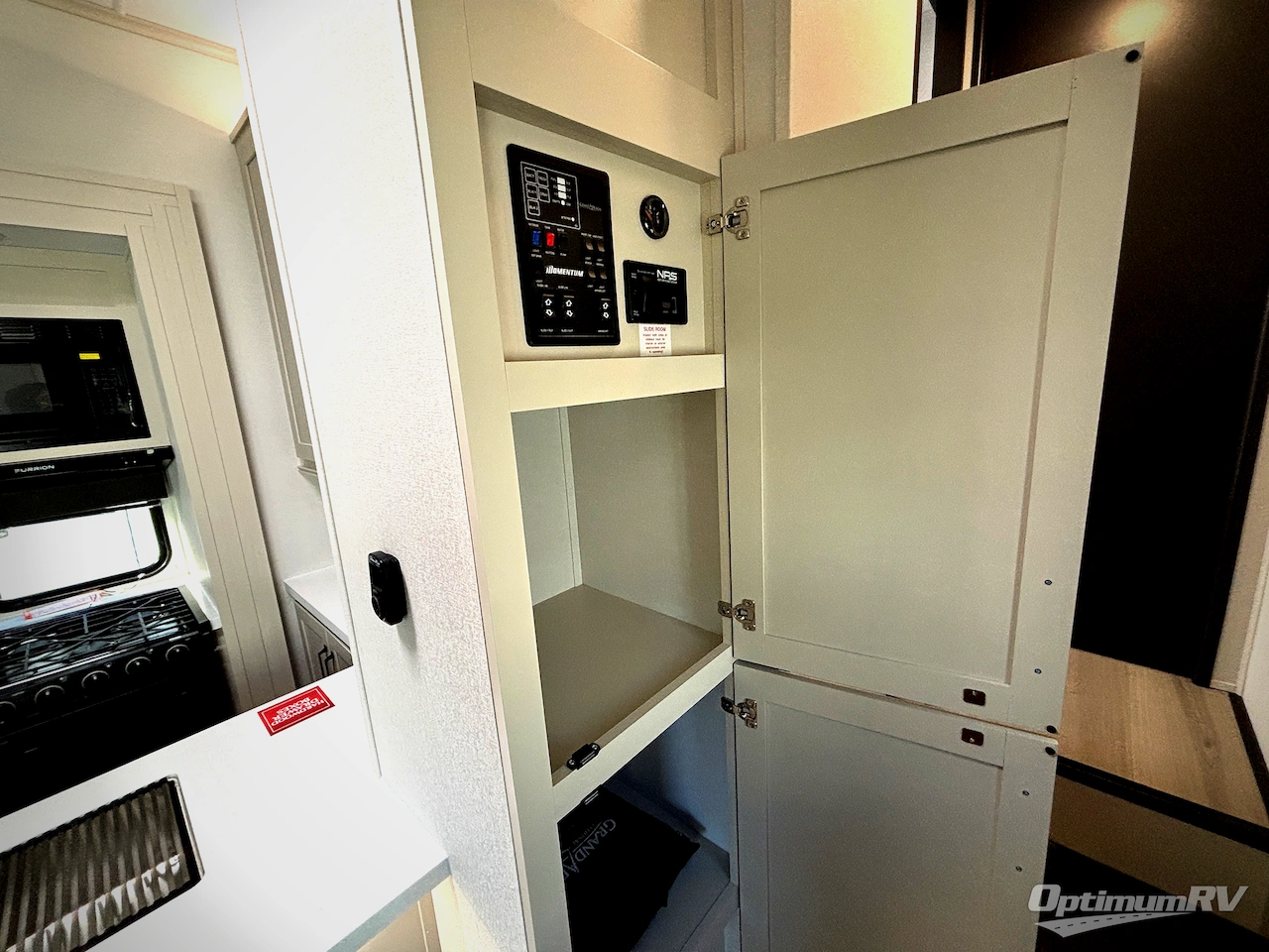 2026 Grand Design Momentum G-Class 350G Photo 15