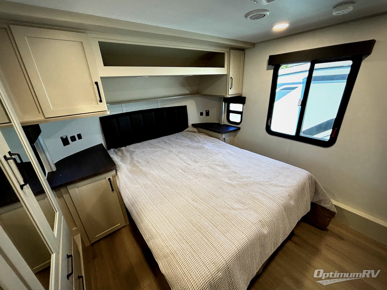 2026 Grand Design Momentum G-Class 350G Photo 18