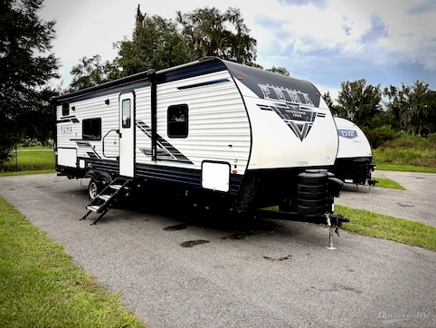 Used 2024 Palomino Puma 25BHS Featured Photo