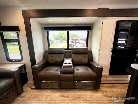 2027 Venture SportTrek Touring Edition STT343VIK RV Photo 2