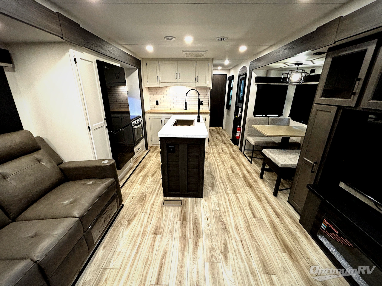 2027 Venture SportTrek Touring Edition STT343VIK Photo 5
