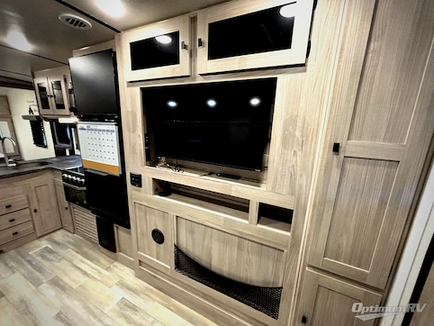 2023 Coachmen Northern Spirit Ultra Lite 2963BH RV Photo 4